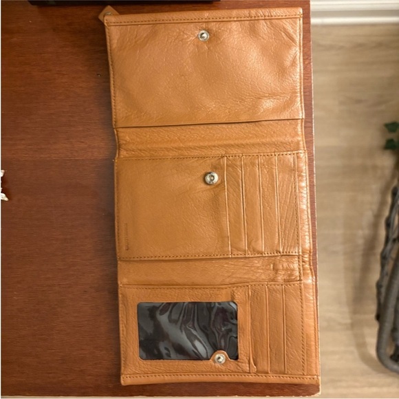 Steve Madden Structured Satchel Bag & Kenneth Cole Leather Wallet | Bundle 💌 - Picture 10 of 10